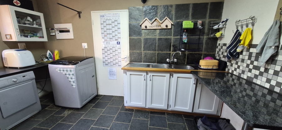 9 Bedroom Property for Sale in Rietfontein AH North West